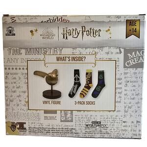 Harry Potter Wizarding World 3 Pairs of Socks and Vinyl Golden Snitch Figure NEW